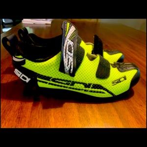SIDI carbon fiber cycling shoes